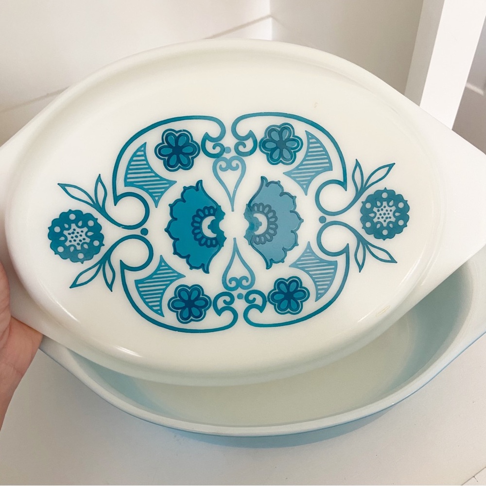 Vintage Pyrex Apollo Blue Lidded Casserole Dish 2.5 Quart - Picture 4 of 6